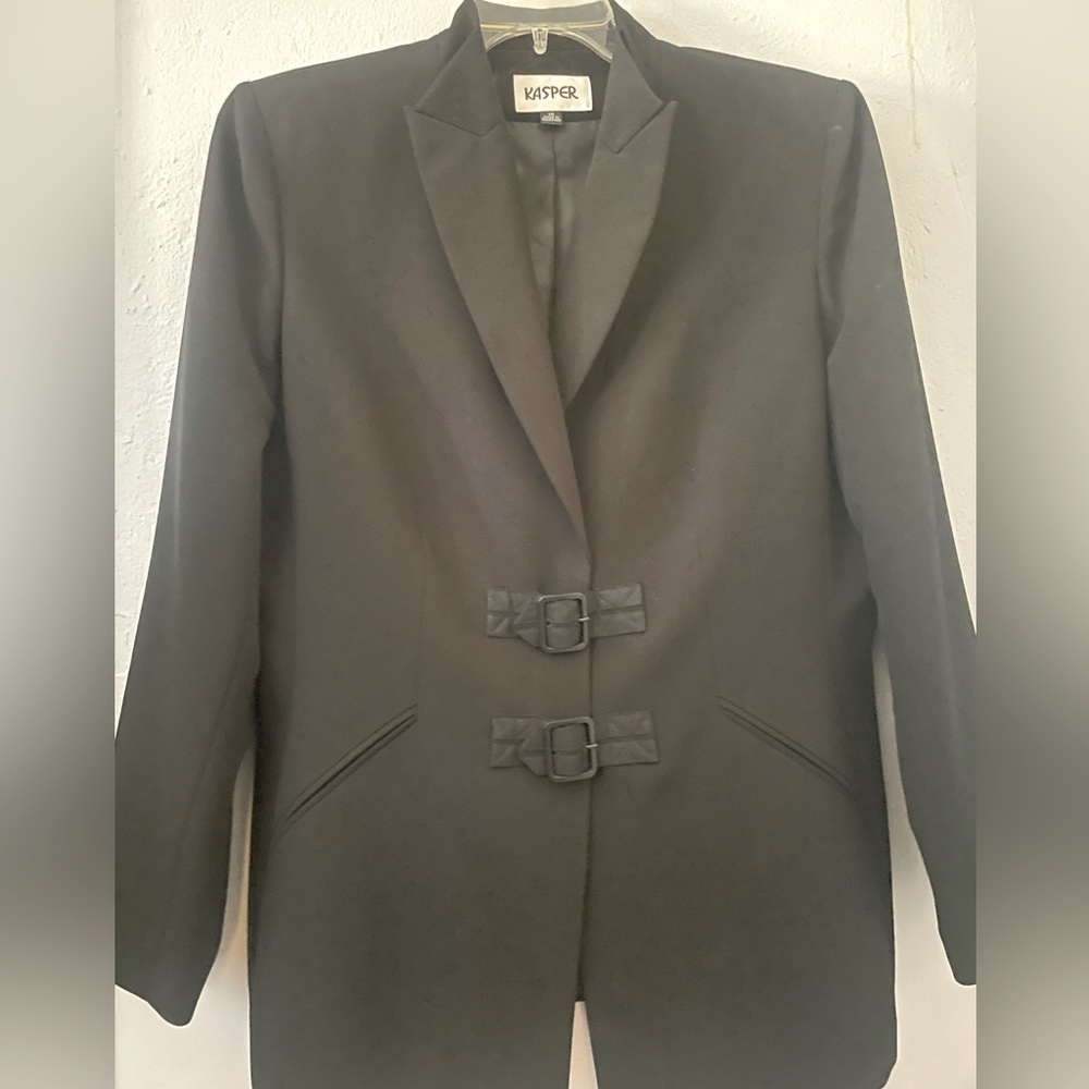 Black vintage woman’s black double breasted blazer.